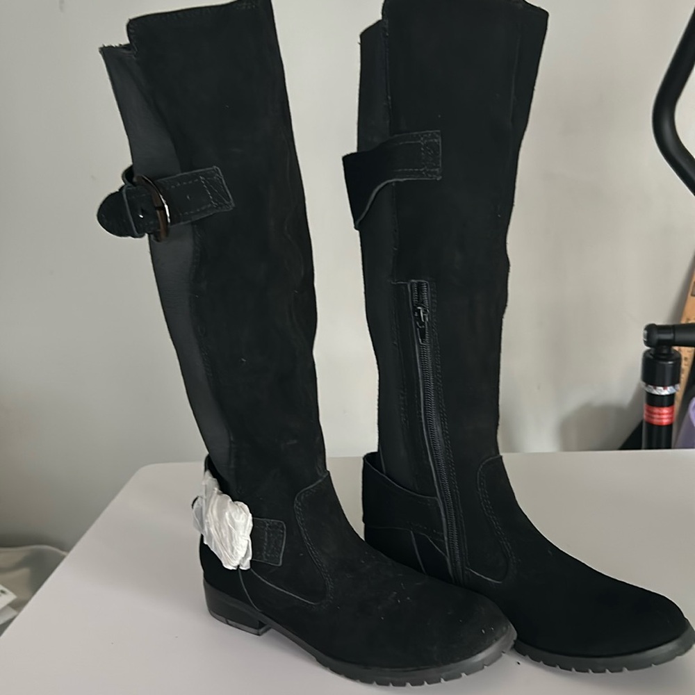 New black suede boots